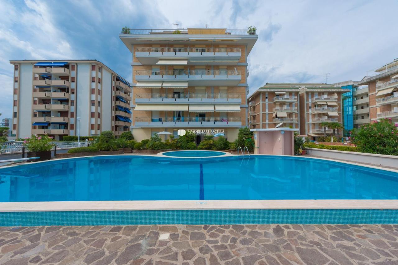 Residence Solmare Immobiliare Pacella Lido di Jesolo Ngoại thất bức ảnh